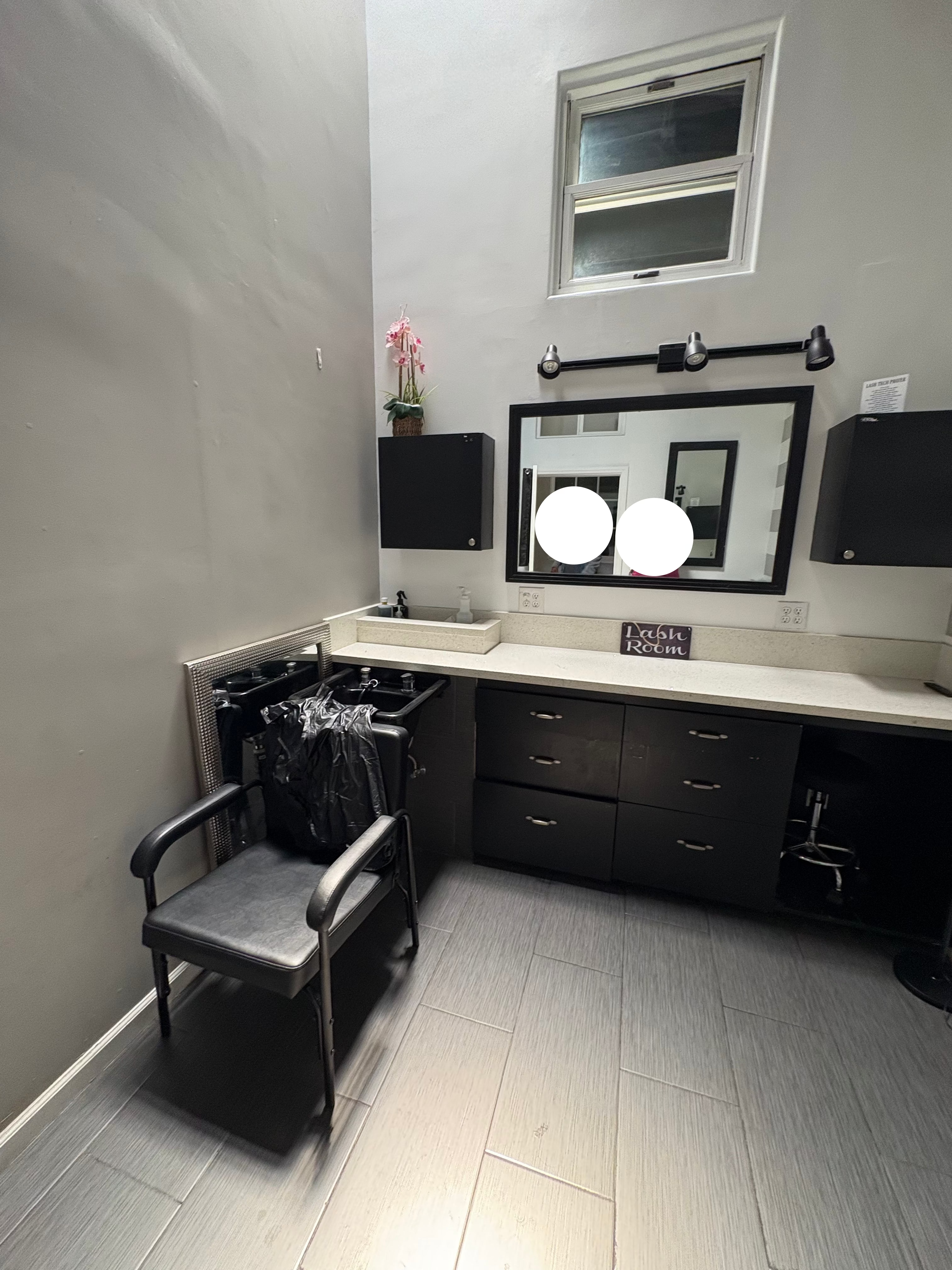 Suite 1050- Private Suite