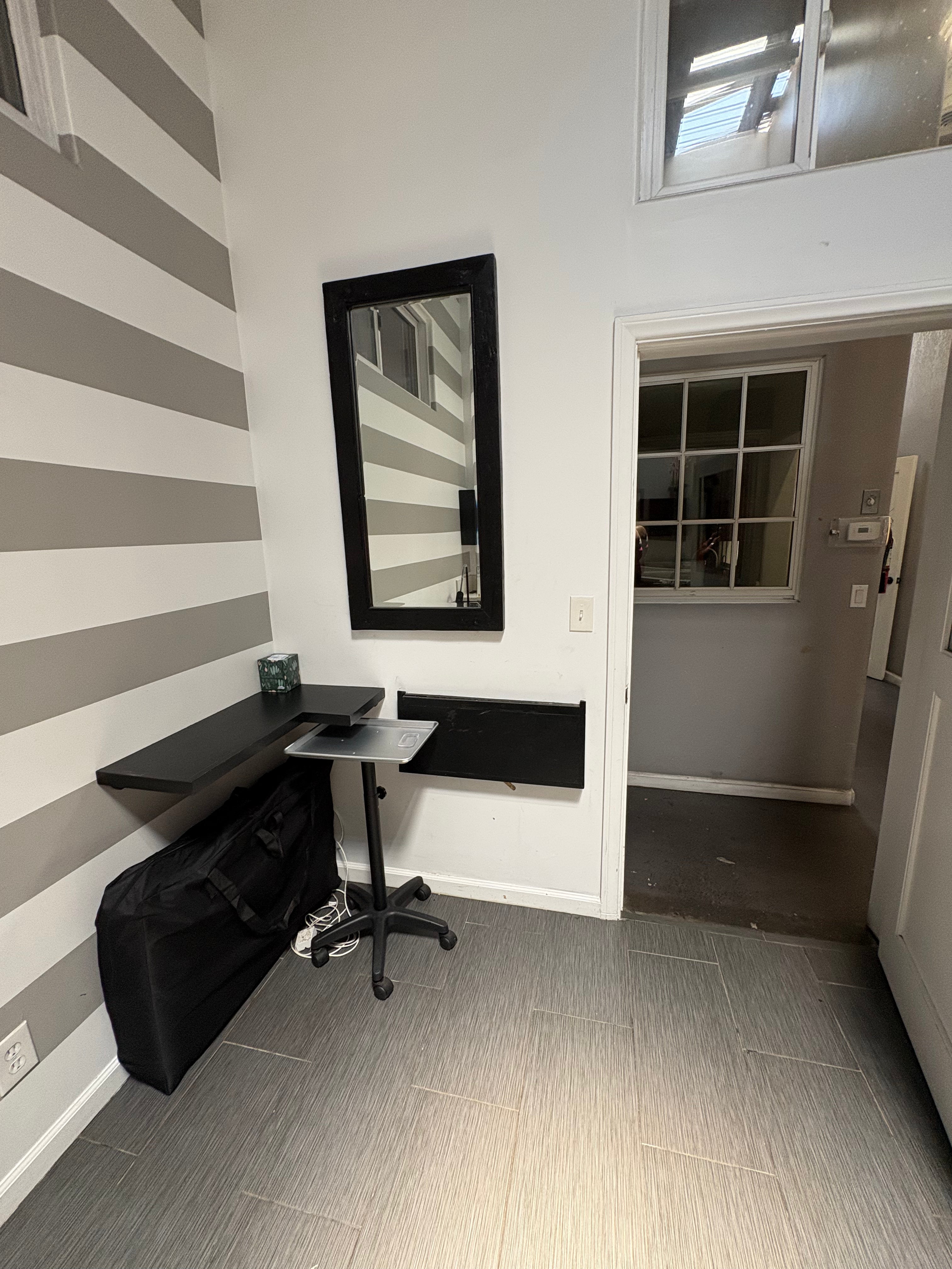 Suite 1050- Private Suite